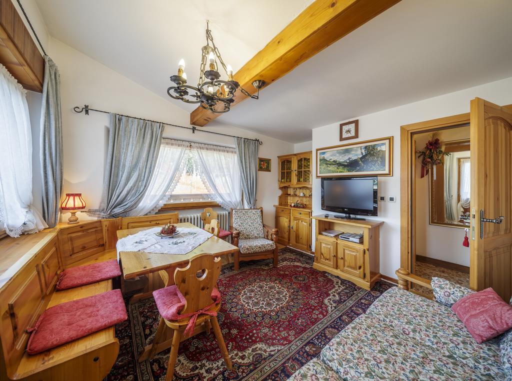 Villa Casanova - Stayincortina Cortina dʼAmpezzo Rom bilde