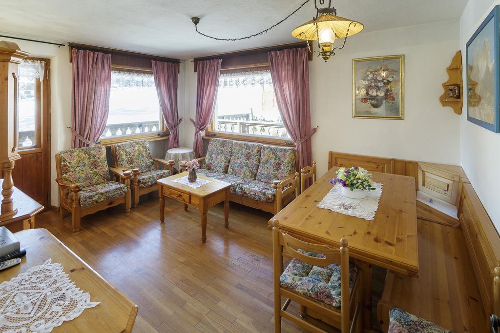Villa Casanova - Stayincortina Cortina dʼAmpezzo Rom bilde